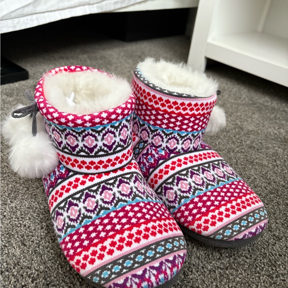 Pink and Red Cozy Nordic Slippers